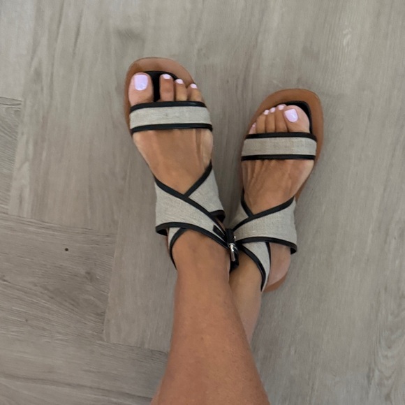 Celine women’s linen sandals leather Women's Sandals Italy SZ 40 US 10 - Picture 5 of 13